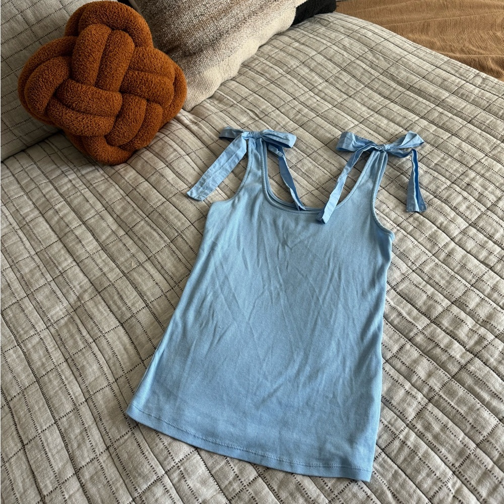 Bow sleeve tank top